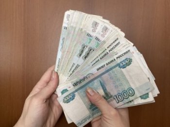 В Топчихинском районе молодая женщина предстала перед судом по обвинению в покушении на дачу взятки за выдачу ей водительского удостоверения